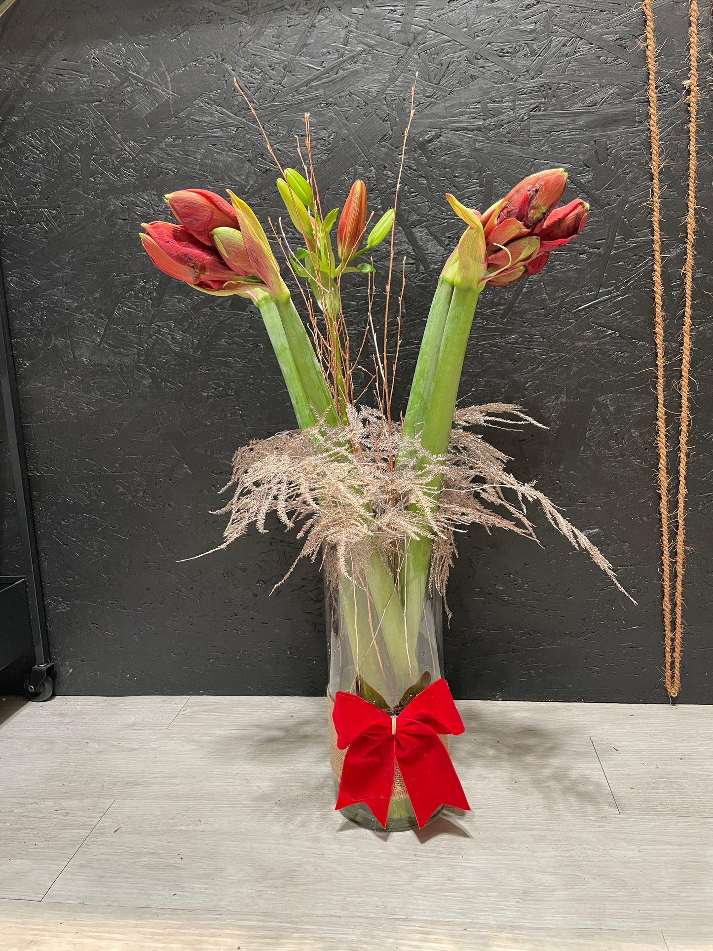Christmas Table Arrangement - LOCAL DELIVERY & PICK UP ONLY